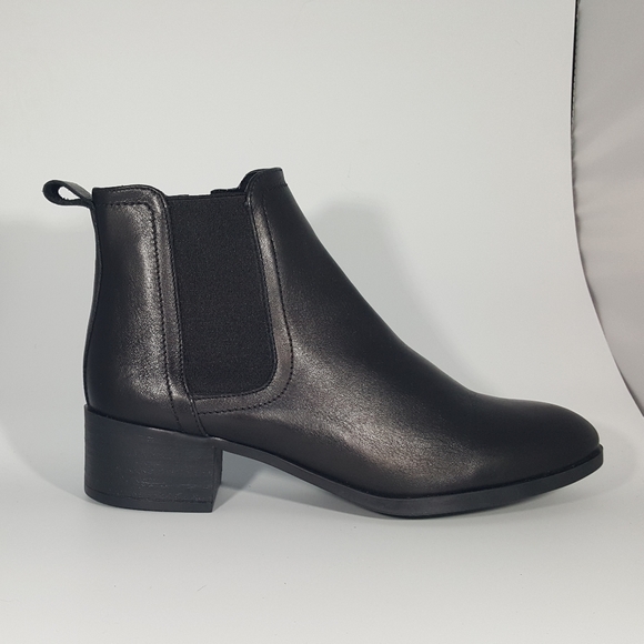 THE FLEXX Shoes - The Flexx Black Leather Low Heel Bootie